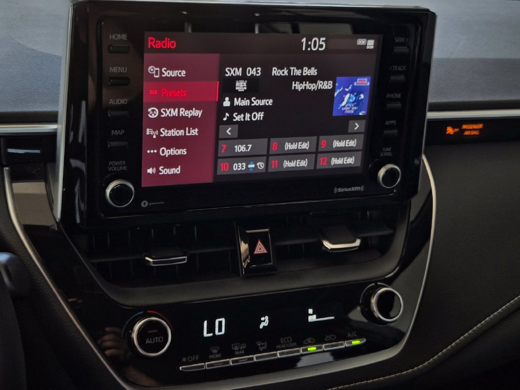 Used 2022 Toyota Corolla SE FWD image 16