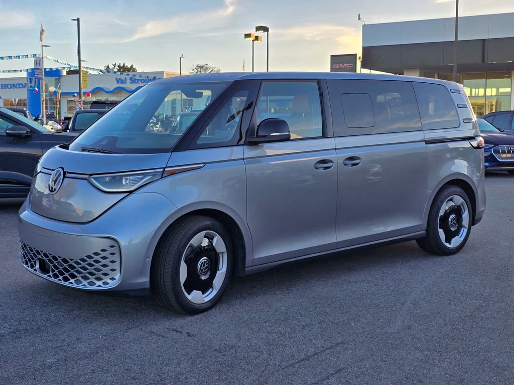 Used 2025 Volkswagen ID. Buzz Pro S image 2