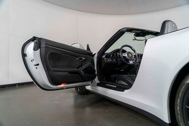 Used 2016 Porsche 911 Carrera GTS image 14