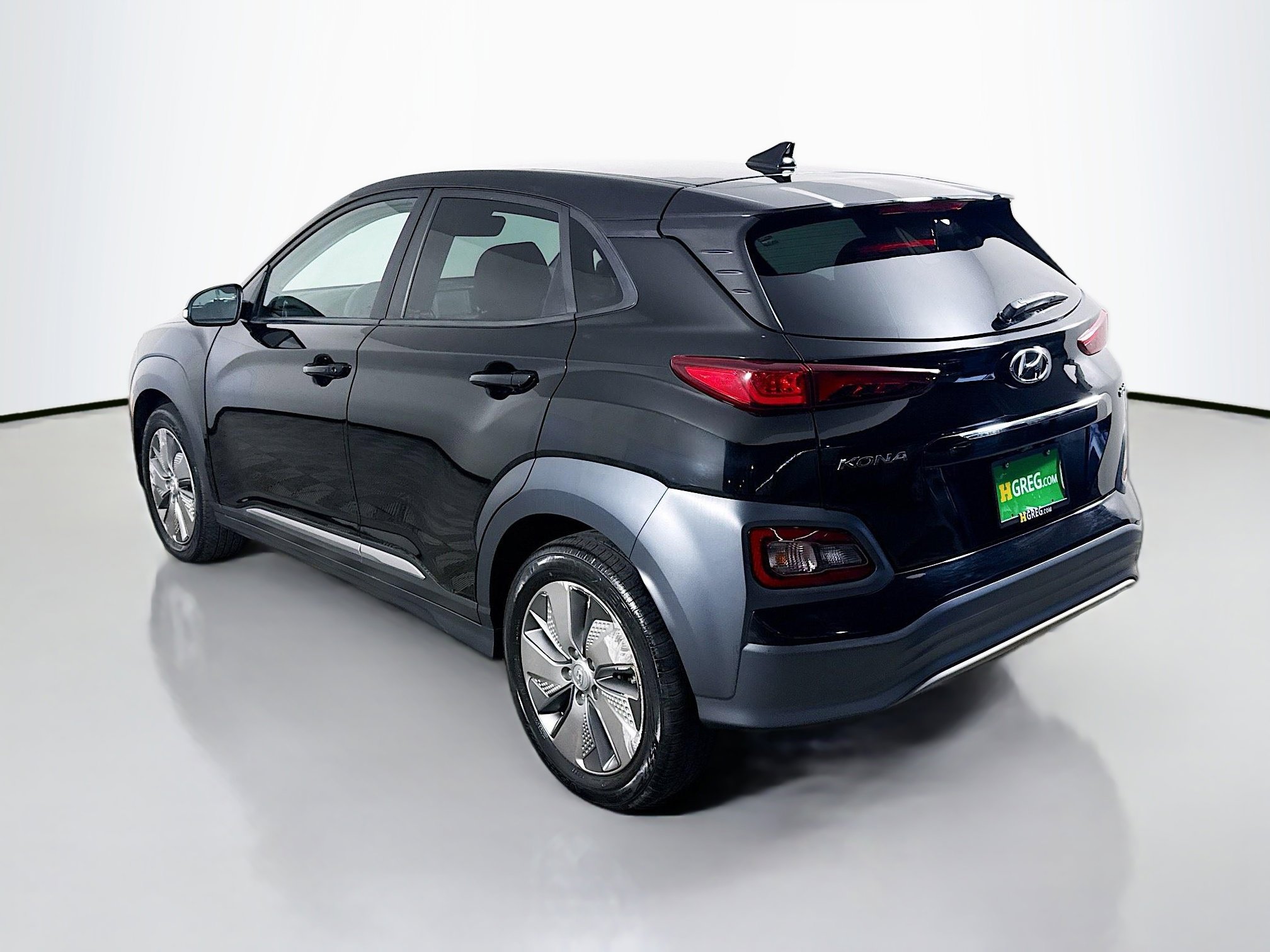 Used 2021 Hyundai Kona Limited w/ Cargo Package image 7