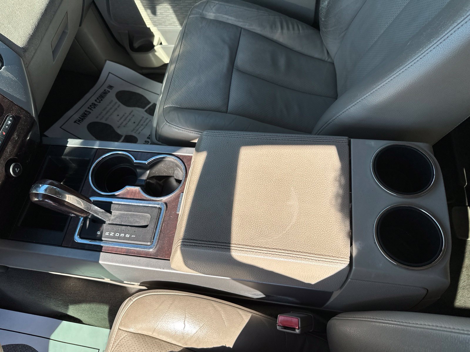 Used 2010 Ford Expedition Limited RWD image 21