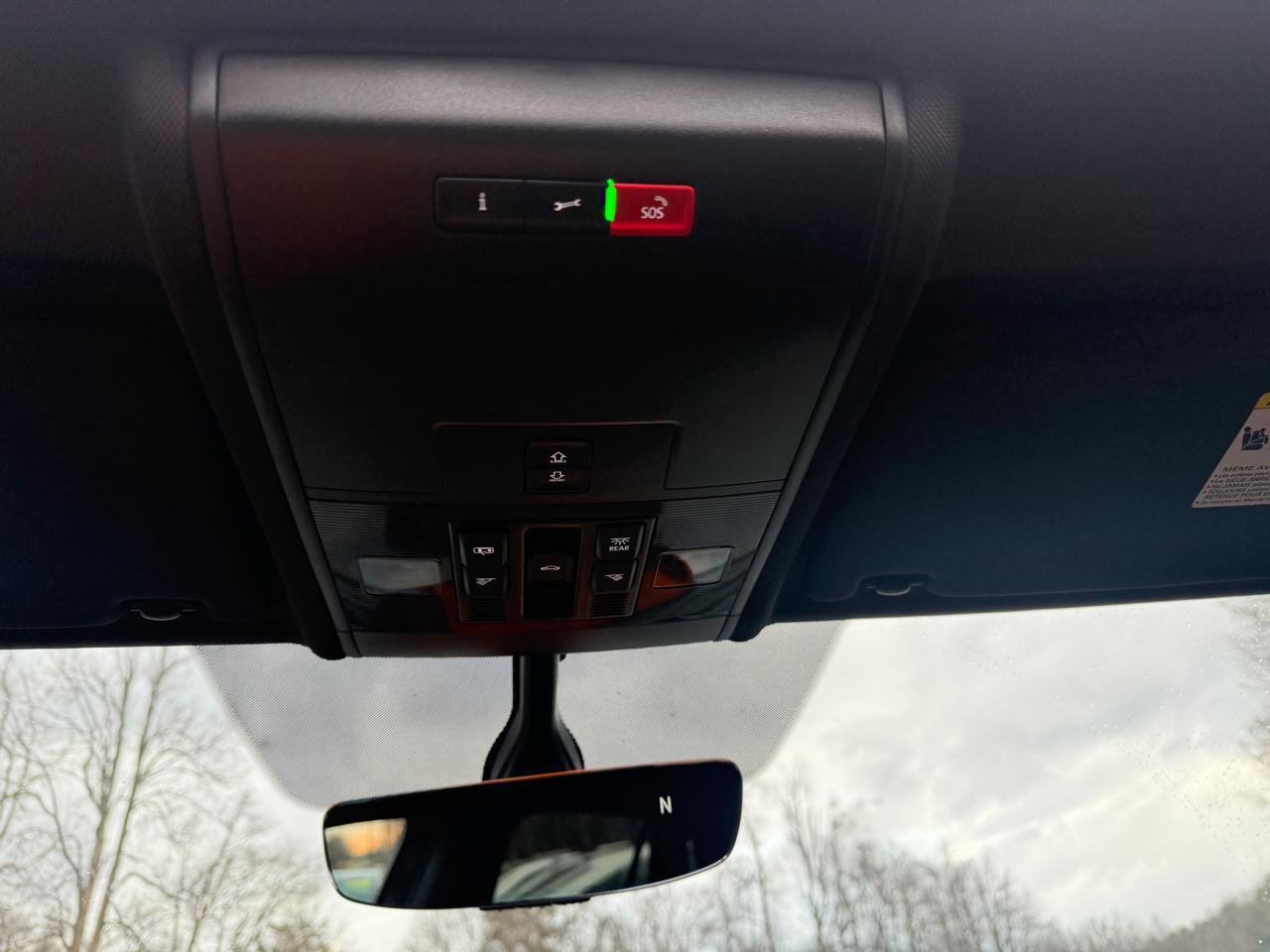 Used 2021 Volkswagen Atlas Cross Sport SE w/ Panoramic Sunroof Package FWD image 18