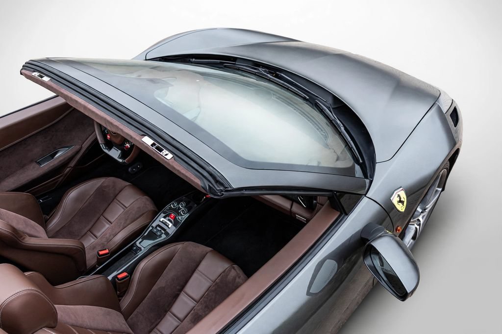 Used 2013 Ferrari 458 Spider RWD image 19