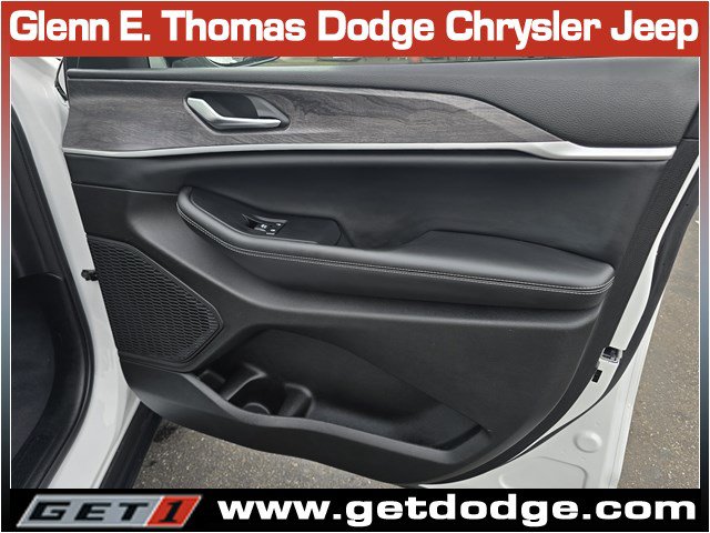 Certified 2023 Jeep Grand Cherokee Limited RWD image 35