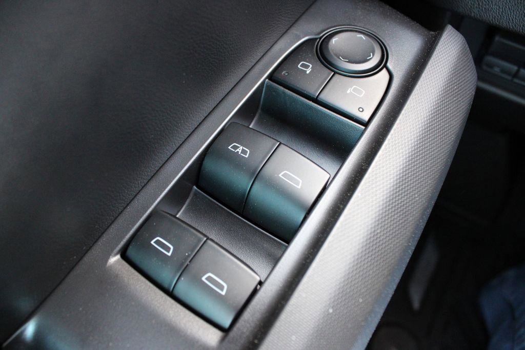 New 2026 GMC Canyon Elevation w/ Convenience Package RWD image 13