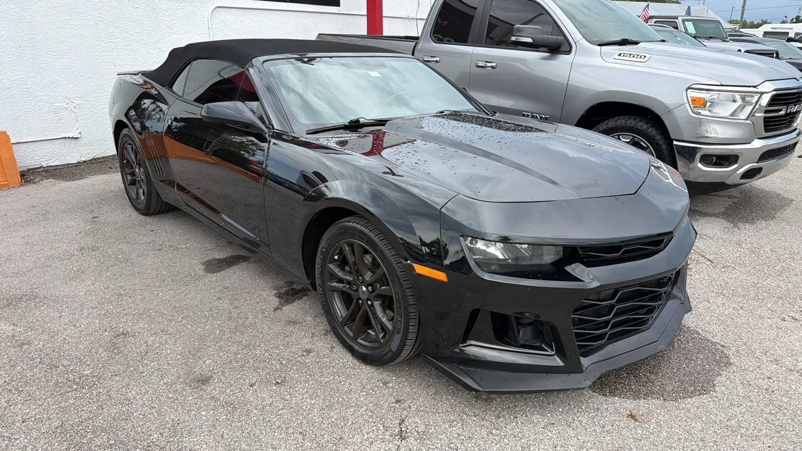 Used 2014 Chevrolet Camaro LT RWD image 2