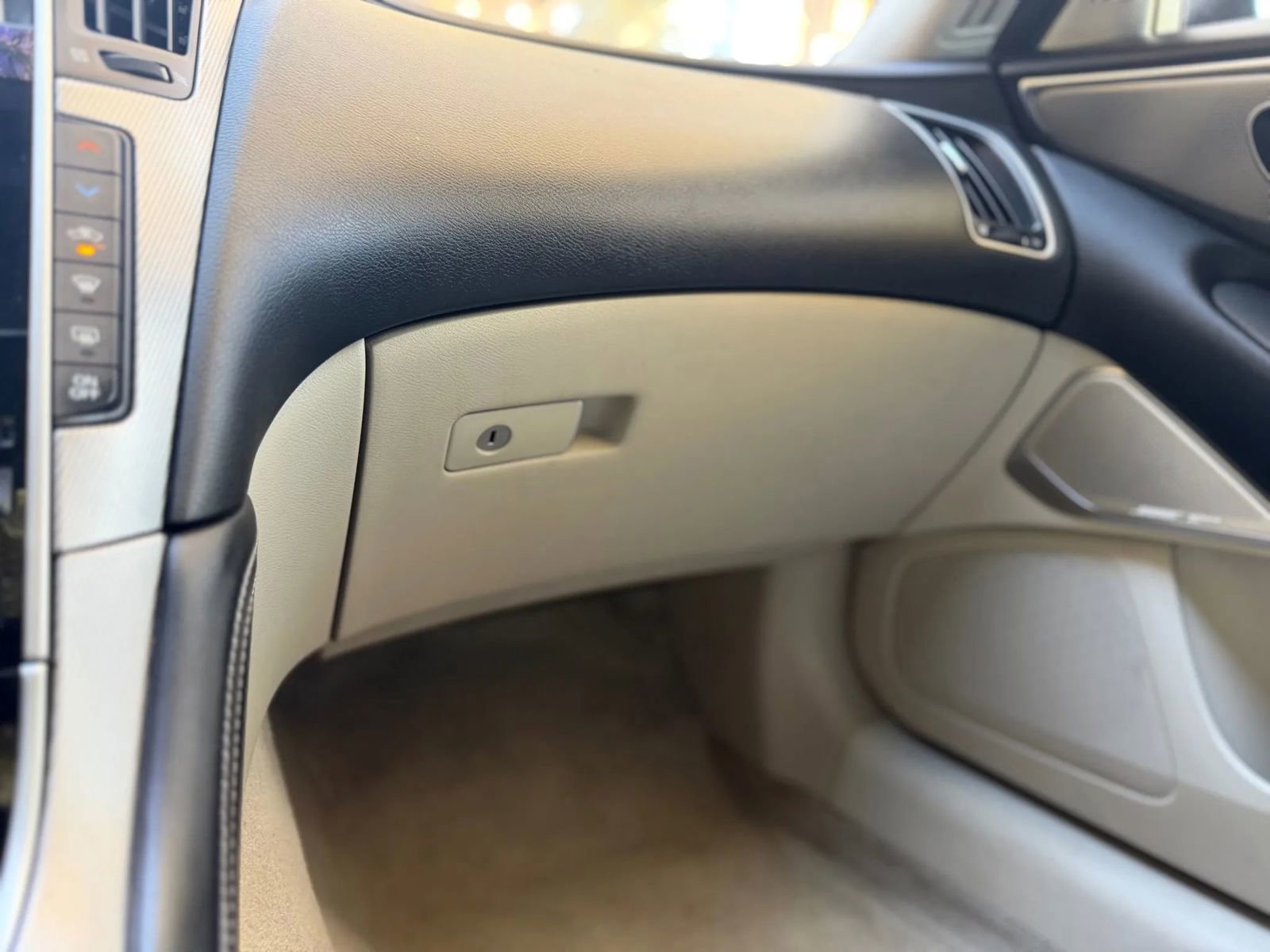 Used 2017 INFINITI Q50 Premium w/ 2.0T Premium Plus Package image 31