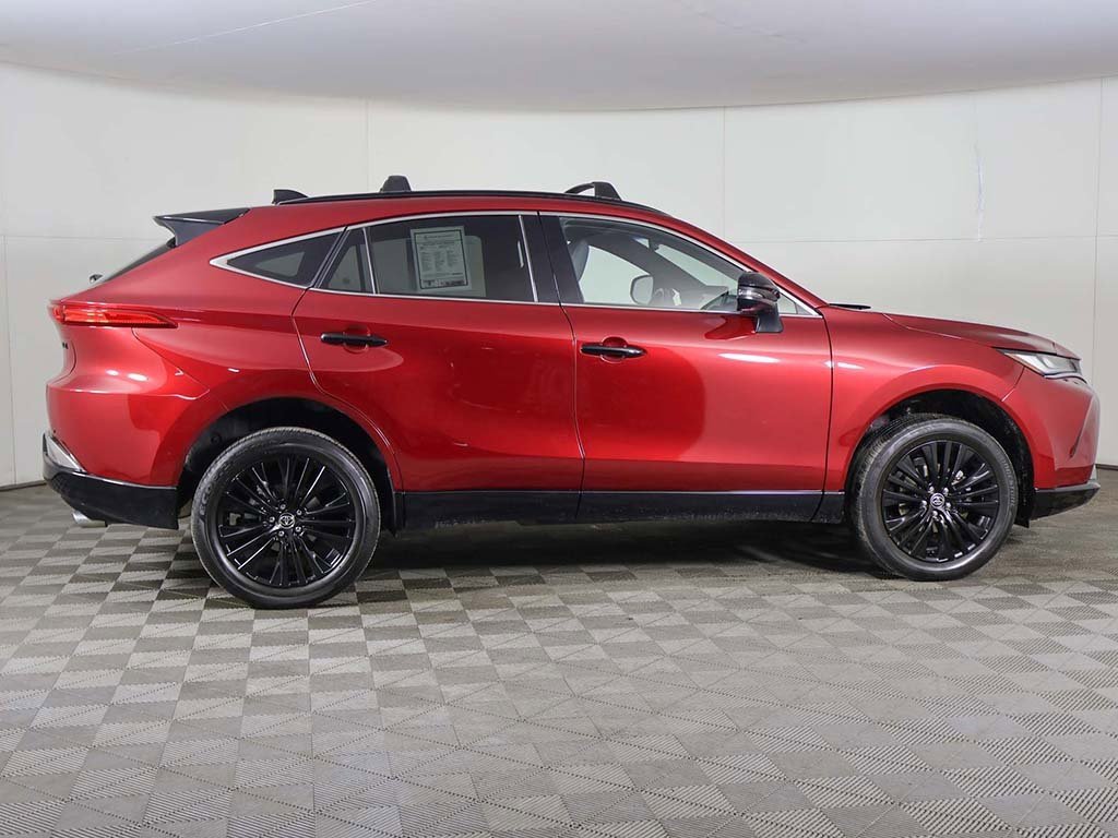 Used 2023 Toyota Venza Nightshade image 17