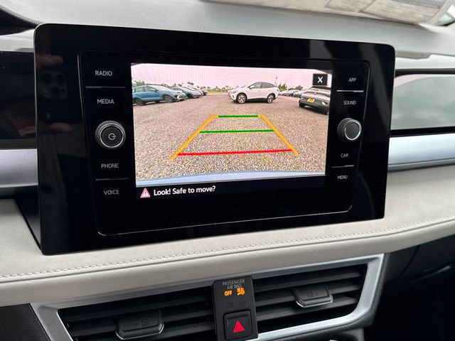 New 2026 Volkswagen Taos SE image 40