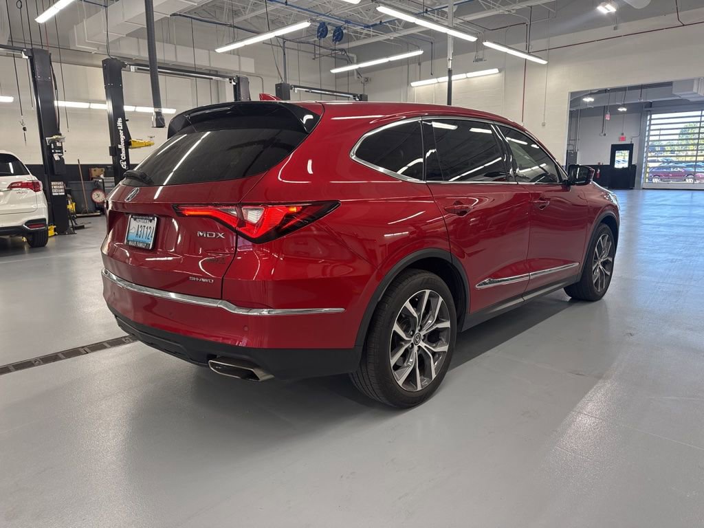 Used 2022 Acura MDX SH-AWD w/ Technology Package image 5
