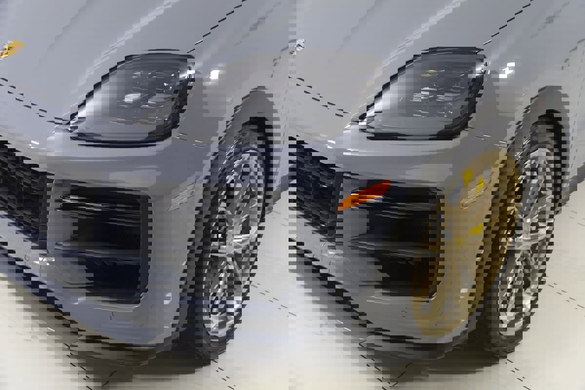 Used 2024 Porsche Cayenne Turbo GT image 76