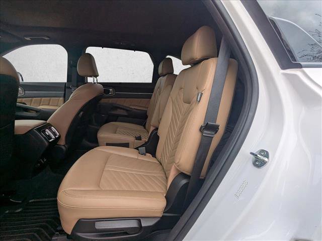 Used 2024 Kia Sorento SX Prestige w/ Olive Brown Leather Package image 18