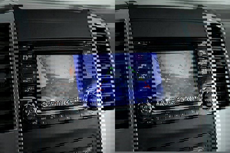 Used 2018 Nissan Frontier SV image 24