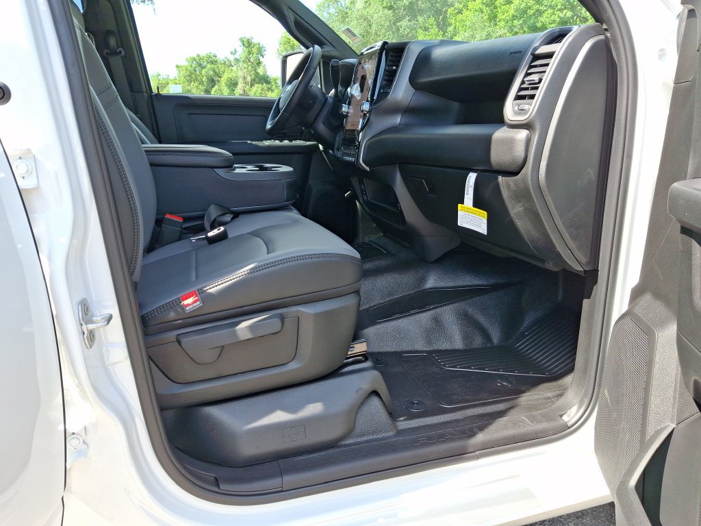 New 2025 RAM 4500 Tradesman AWD/4WD image 10
