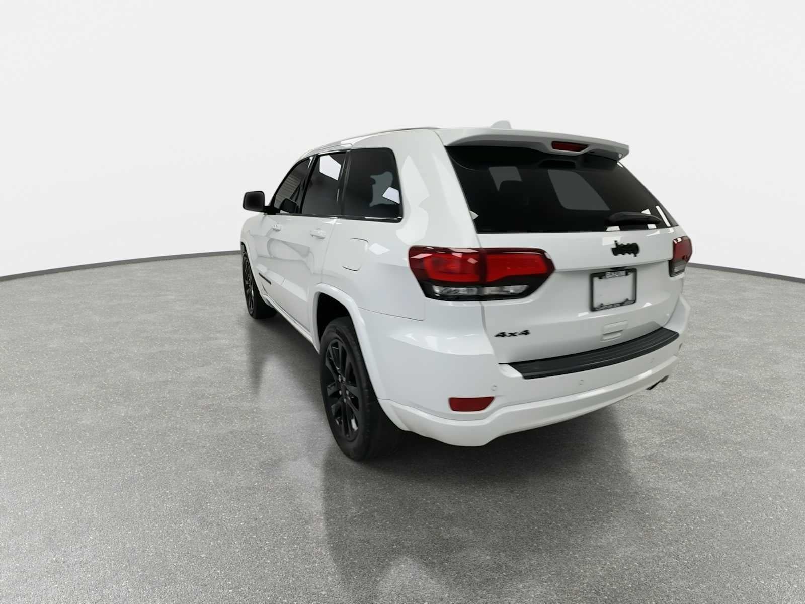 Used 2021 Jeep Grand Cherokee Laredo X AWD/4WD image 7