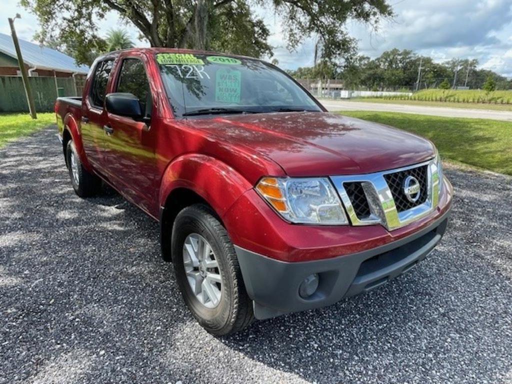 Used 2019 Nissan Frontier SV image 1