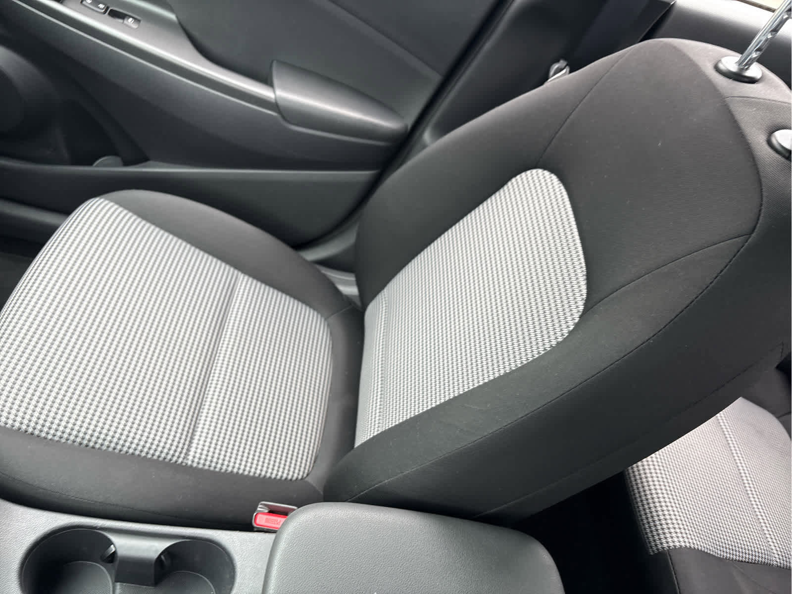 Used 2019 Hyundai Kona SE AWD/4WD image 5