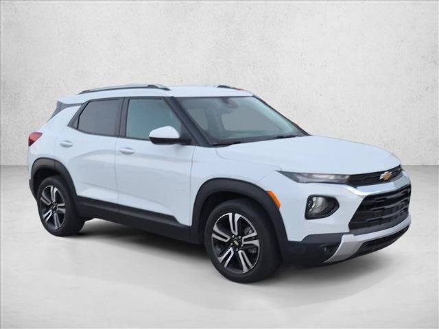 Used 2023 Chevrolet TrailBlazer LT FWD image 3