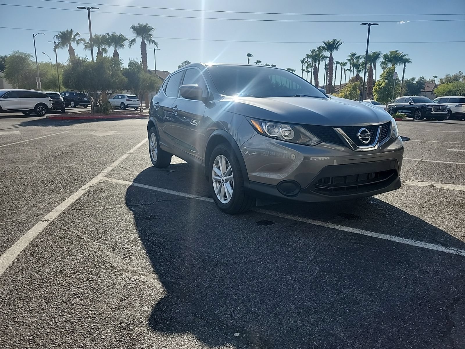 Used 2017 Nissan Rogue Sport S w/ S Appearance Package FWD image 2