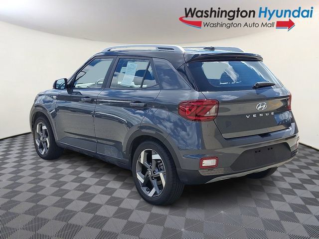 Certified 2026 Hyundai Venue SEL FWD image 4