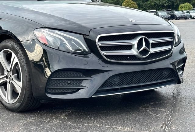 Used 2018 Mercedes-Benz E 300 4MATIC image 2