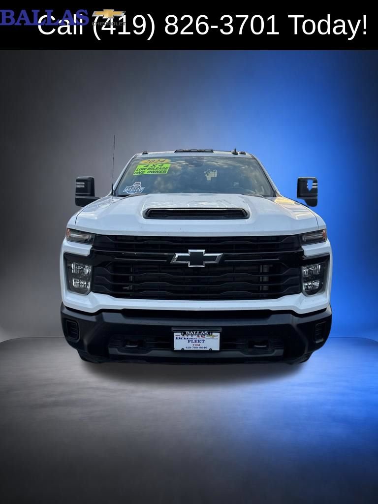 Used 2024 Chevrolet Silverado 2500 W/T w/ WT Convenience Package AWD/4WD image 3