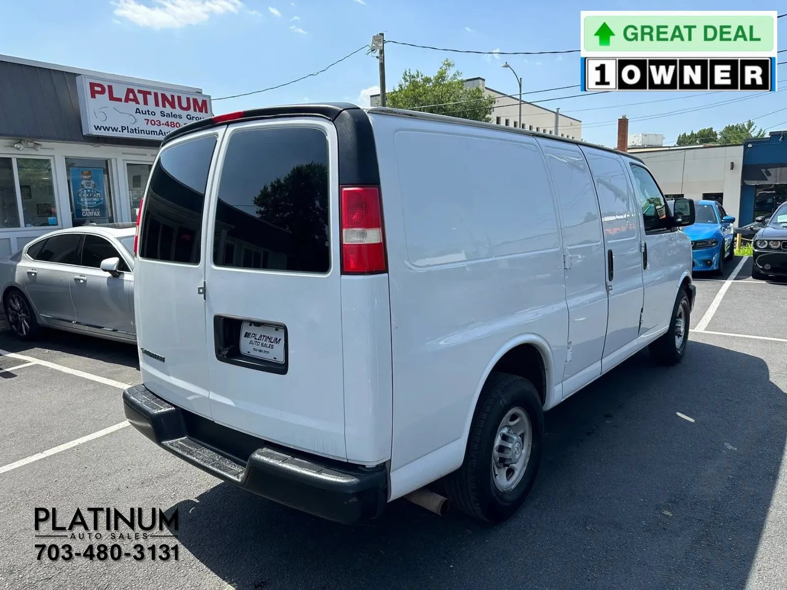 Used 2018 Chevrolet Express 2500 RWD image 5