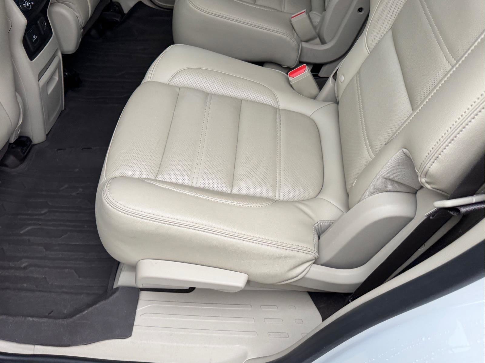 Used 2019 GMC Acadia Denali image 10