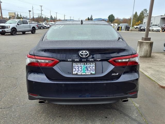 Used 2022 Toyota Camry XLE w/ Navigation Package FWD image 8