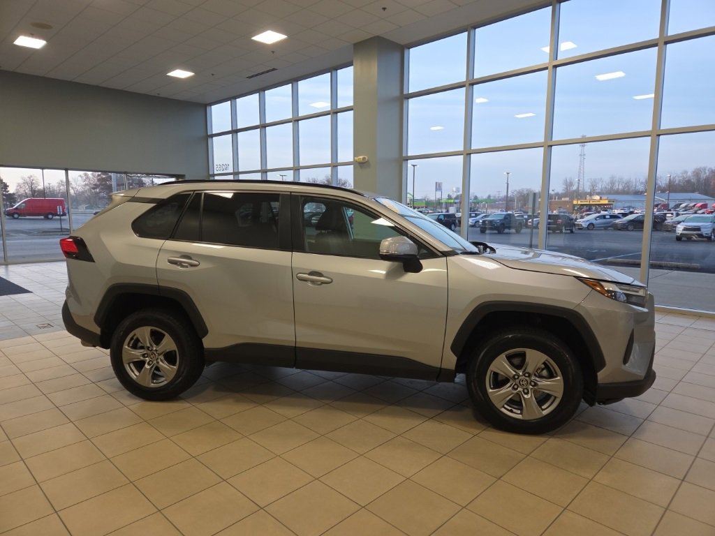 Used 2024 Toyota RAV4 XLE image 5