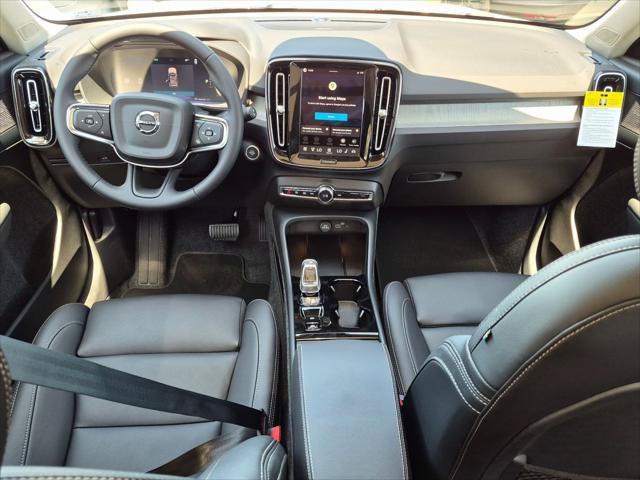 New 2026 Volvo XC40 B5 Ultra w/ Protection Package Premier AWD/4WD image 11