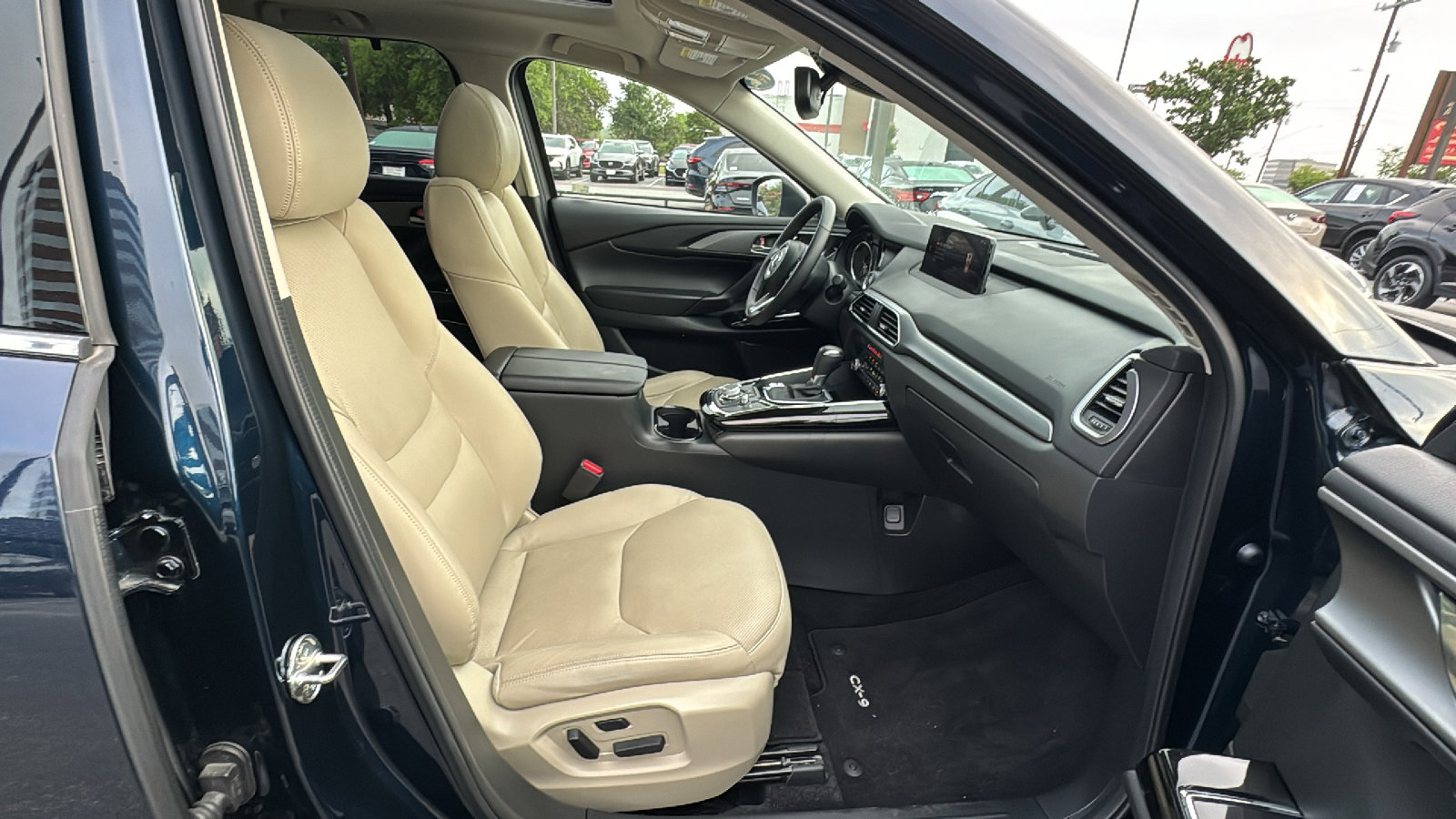 Certified 2022 MAZDA CX-9 Touring w/ Touring Premium Package AWD/4WD image 24