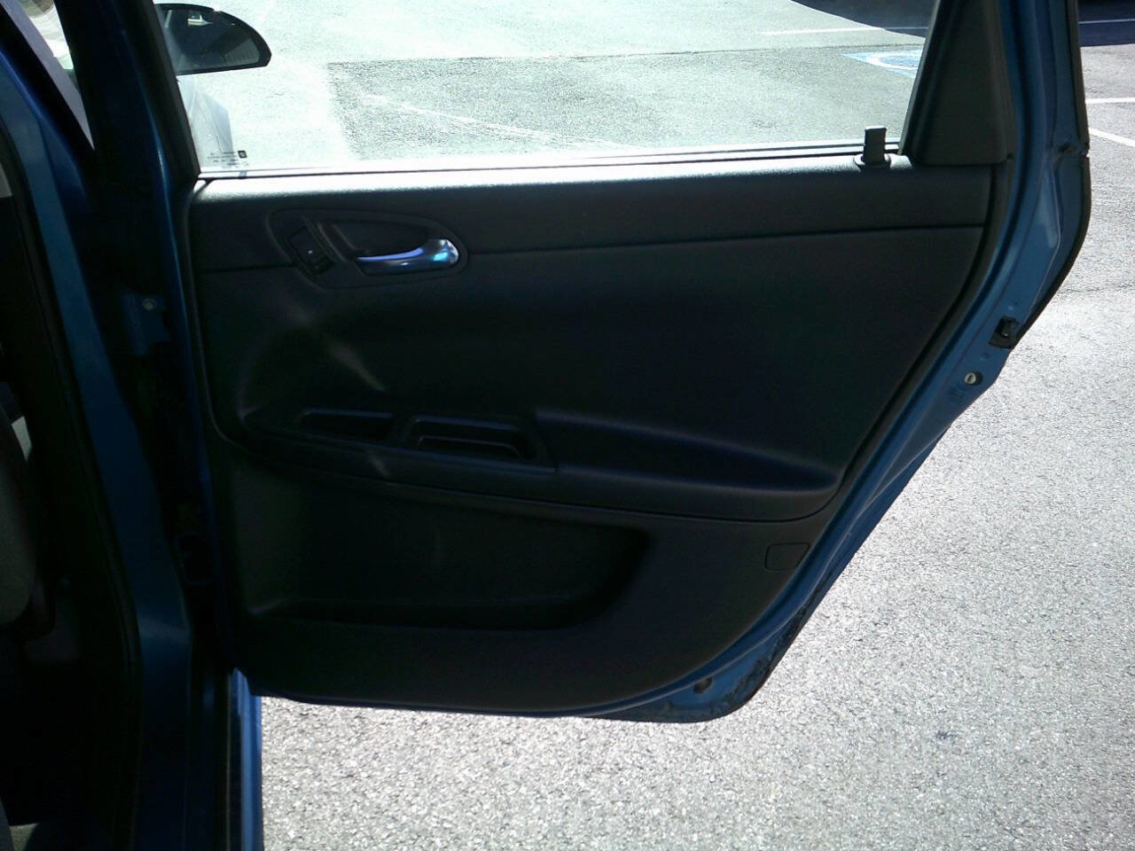 Used 2010 Chevrolet Impala LS FWD image 14