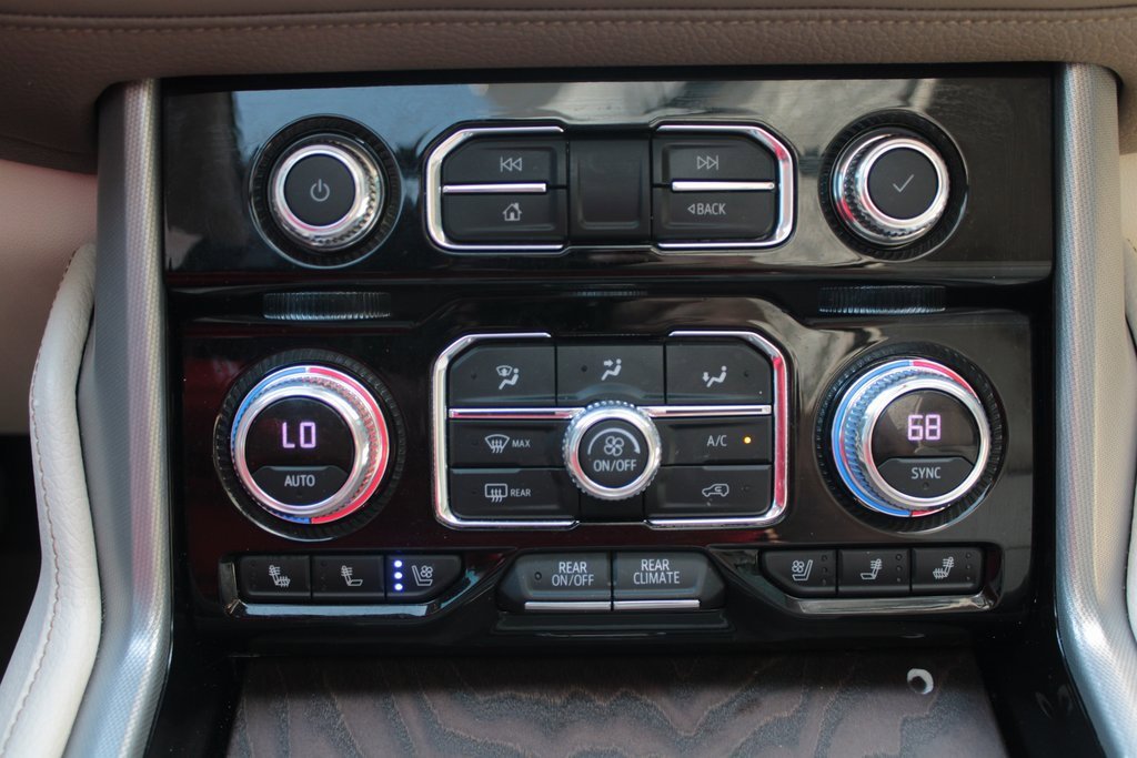 Used 2021 GMC Yukon XL Denali w/ Denali Premium Package image 26