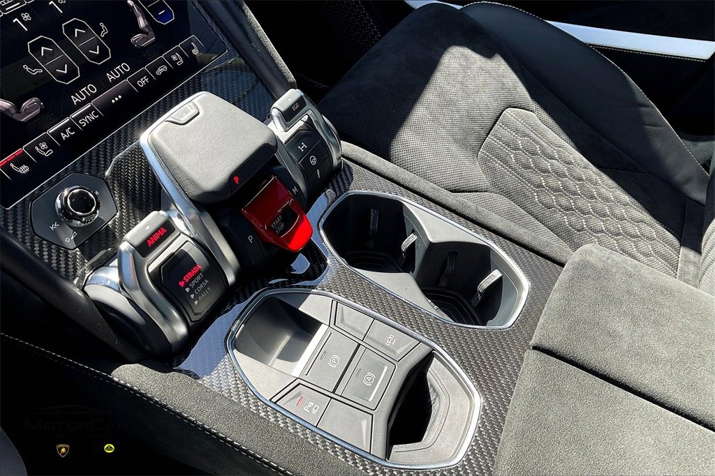 Used 2023 Lamborghini Urus Performante image 15