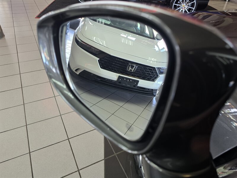 Used 2022 Chrysler Pacifica Pinnacle FWD image 21