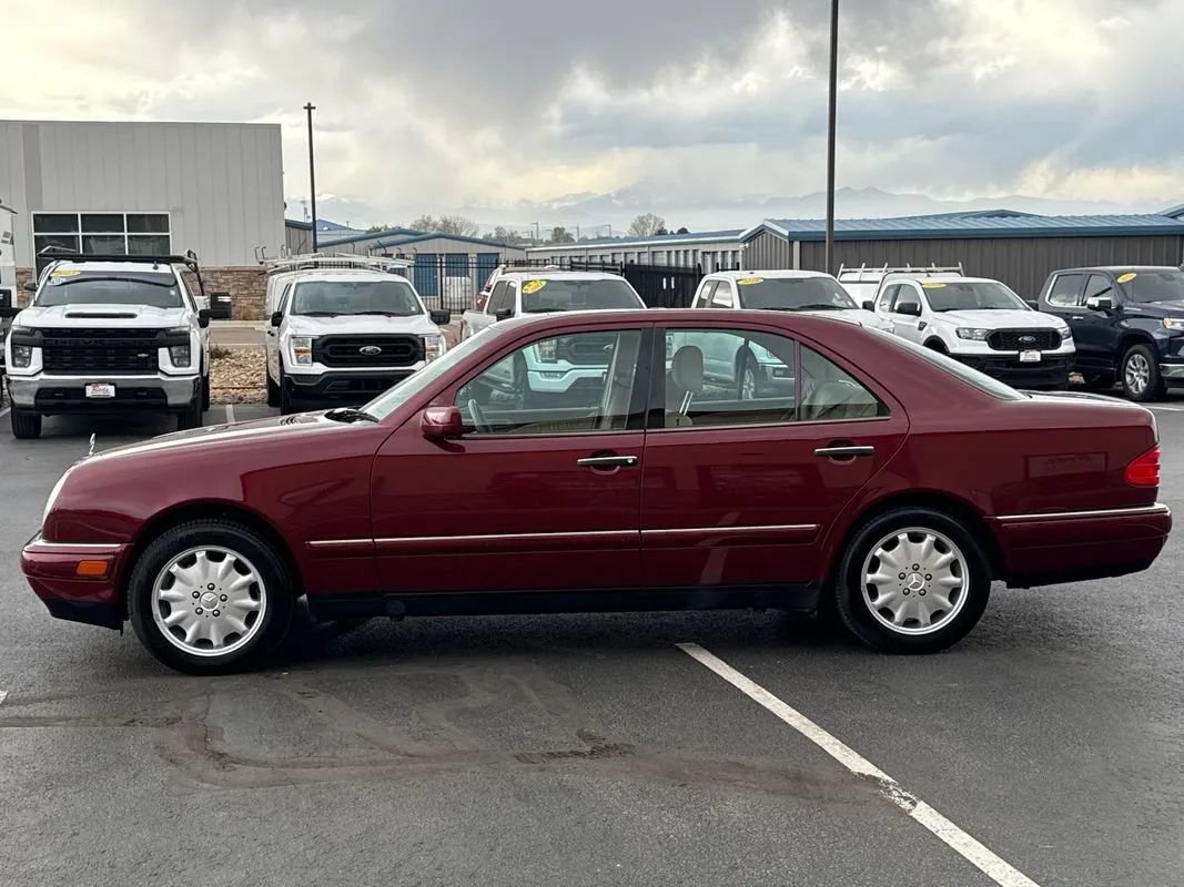Used 1999 Mercedes-Benz E 320 Sedan image 8