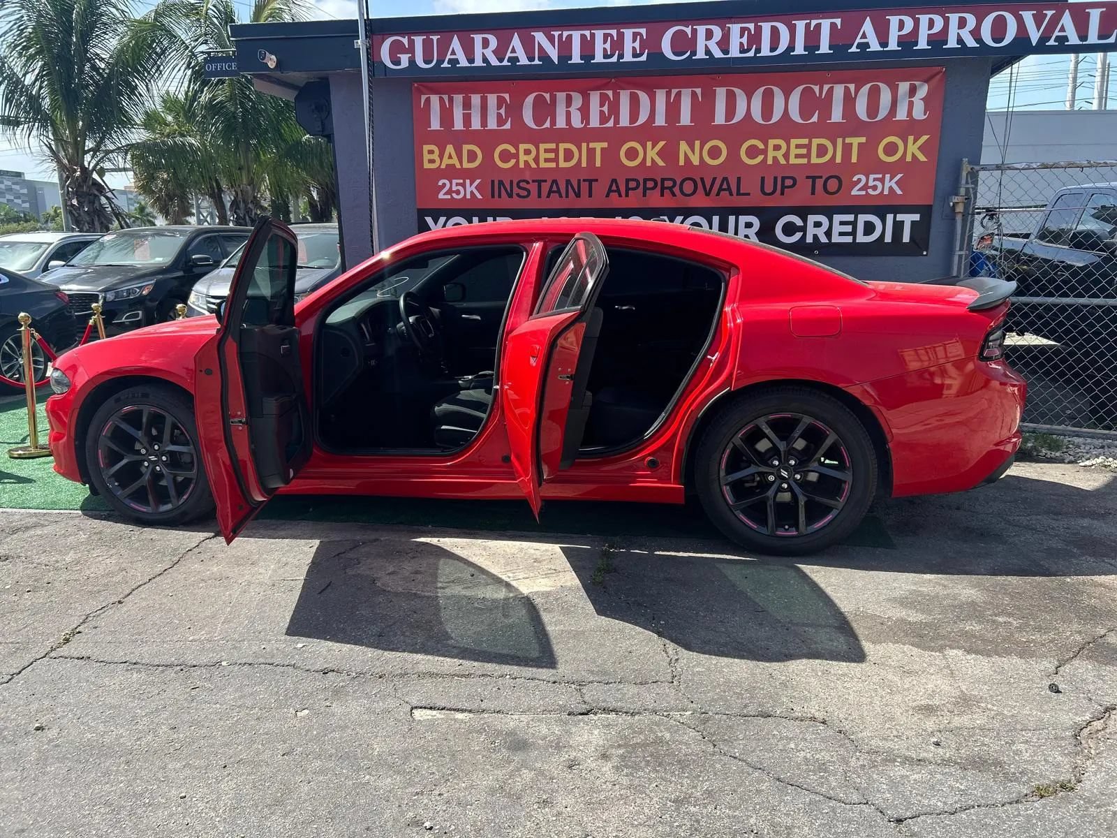Used 2019 Dodge Charger SXT w/ Blacktop Package RWD image 9
