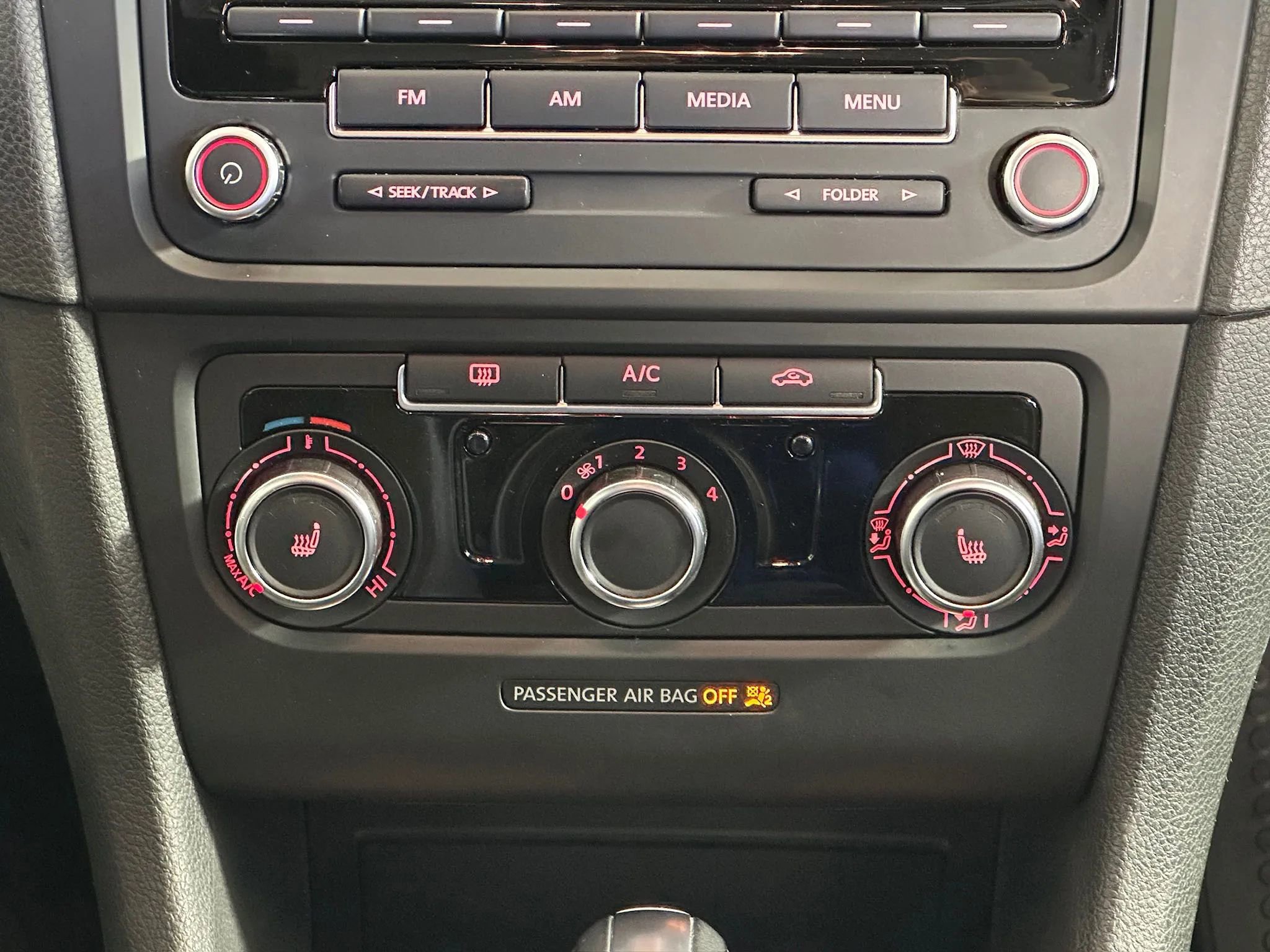 Used 2013 Volkswagen Golf 4-Door image 12