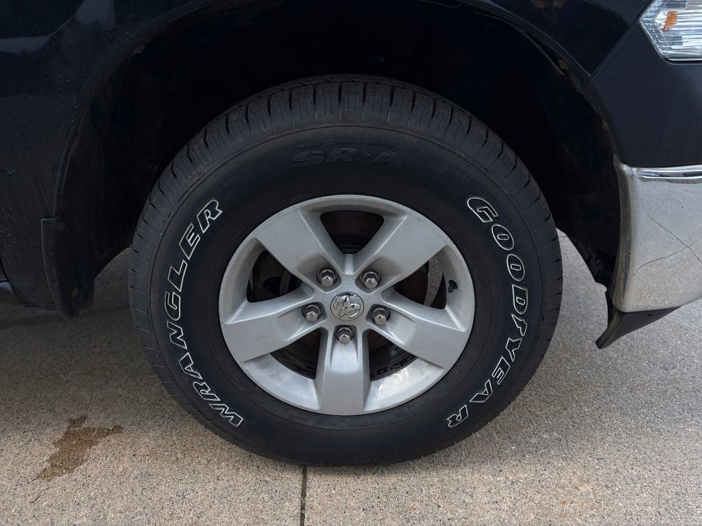 Used 2017 RAM 1500 ST w/ SXT Appearance Group image 27