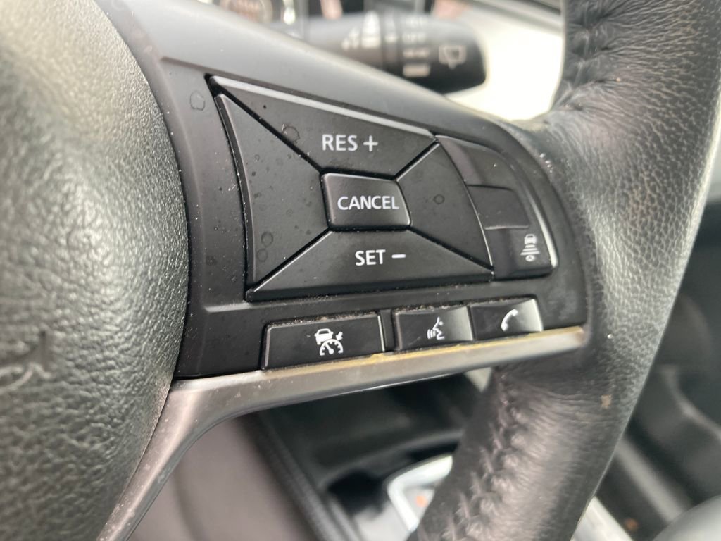 Used 2018 Nissan Rogue SL w/ Premium Package image 44