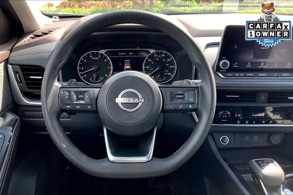 Used 2023 Nissan Rogue SV image 5