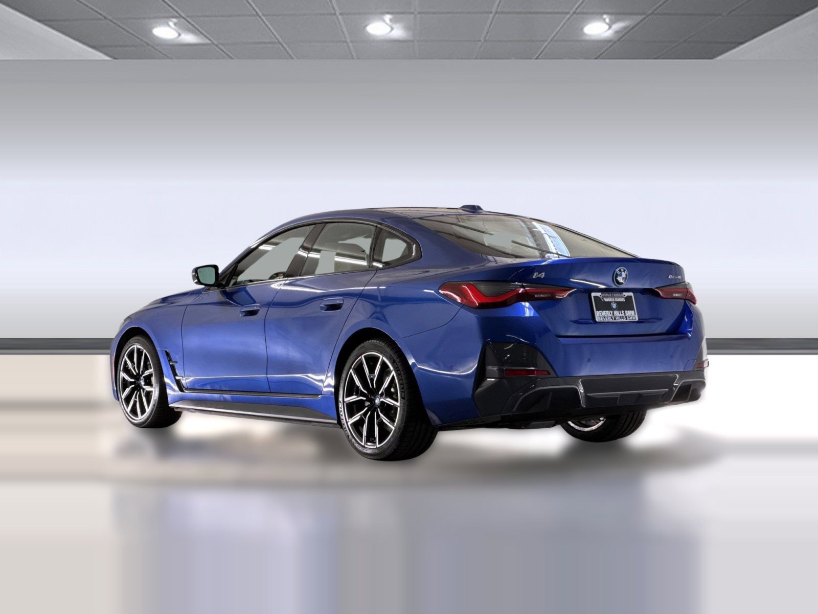 Used 2023 BMW i4 eDrive40 w/ M Sport Package RWD image 3