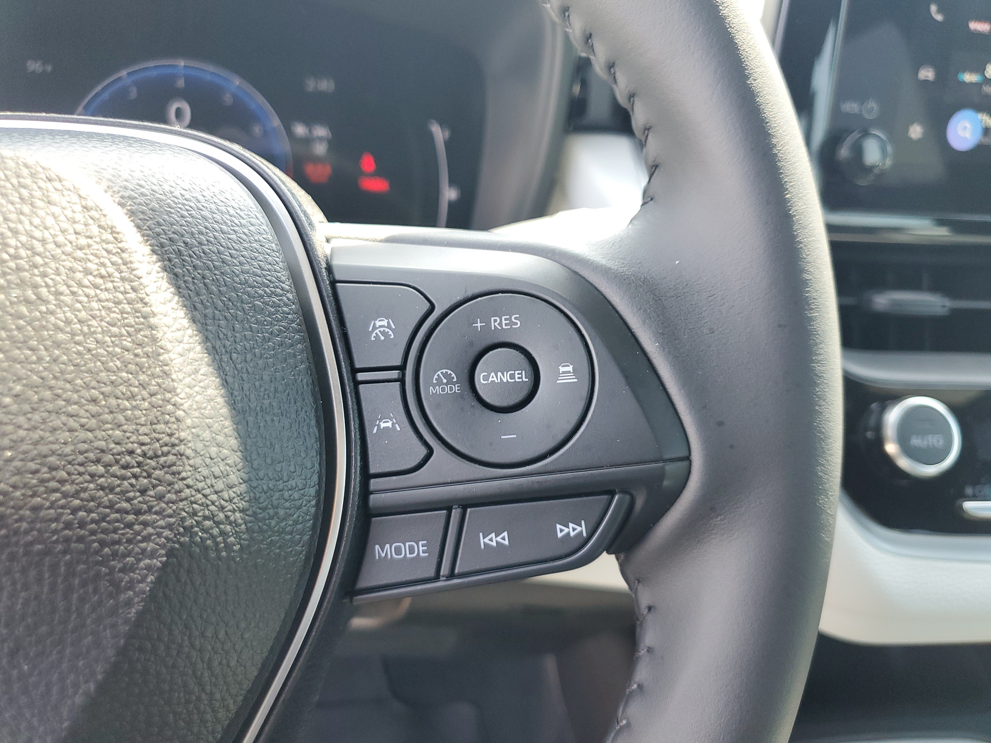 Used 2026 Toyota Corolla SE FWD image 27