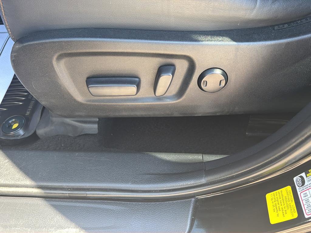 Used 2019 Toyota Highlander Plus image 21