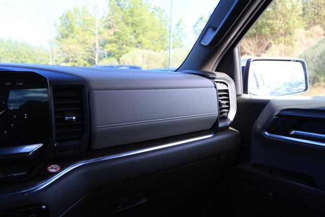 Used 2025 Chevrolet Silverado 1500 LT image 23