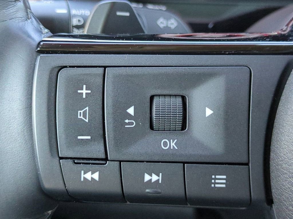 Certified 2024 Nissan Pathfinder Platinum image 27