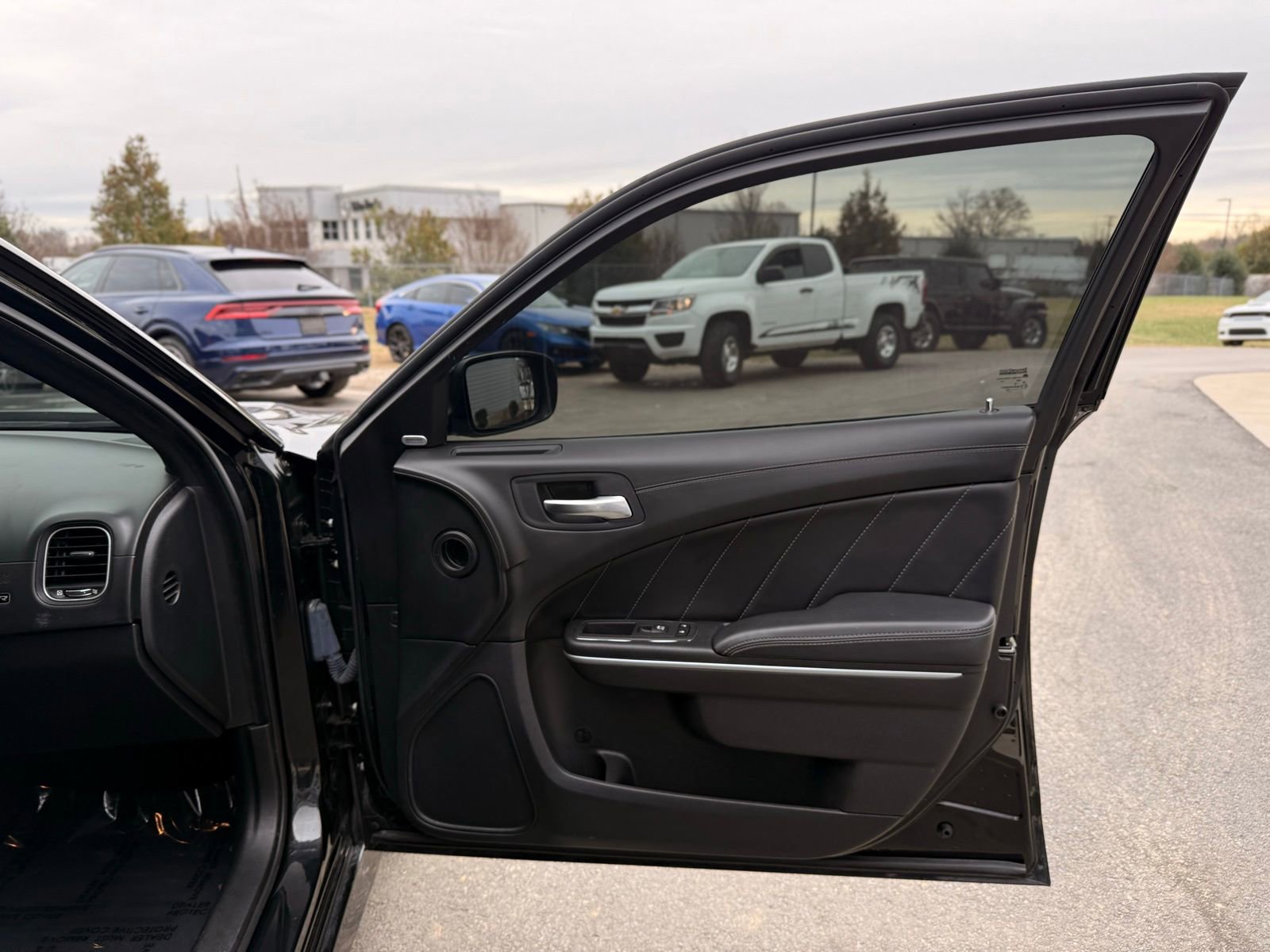 Used 2022 Dodge Charger GT w/ Plus Group RWD image 20