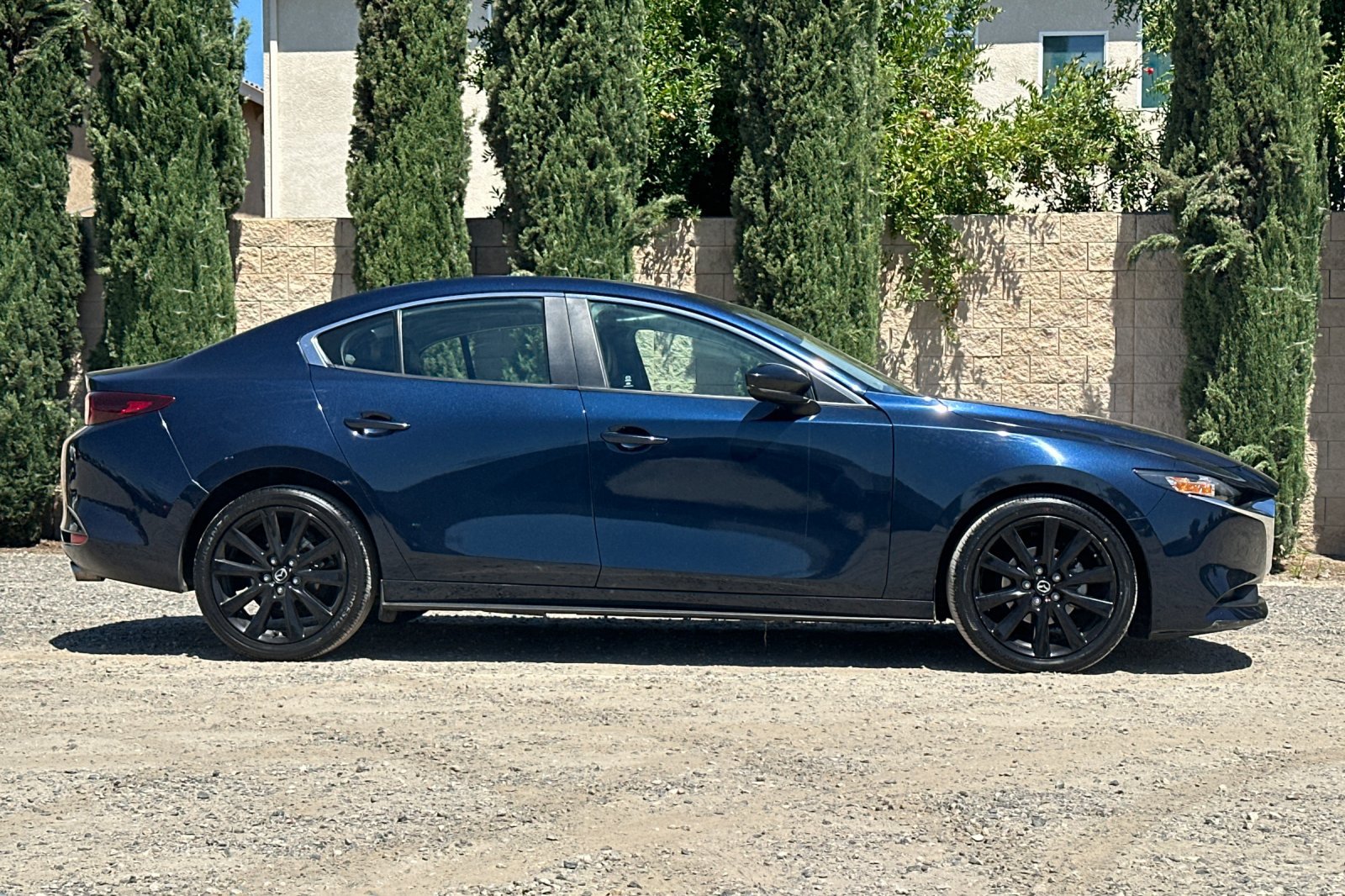 Used 2024 MAZDA MAZDA3 s FWD image 3
