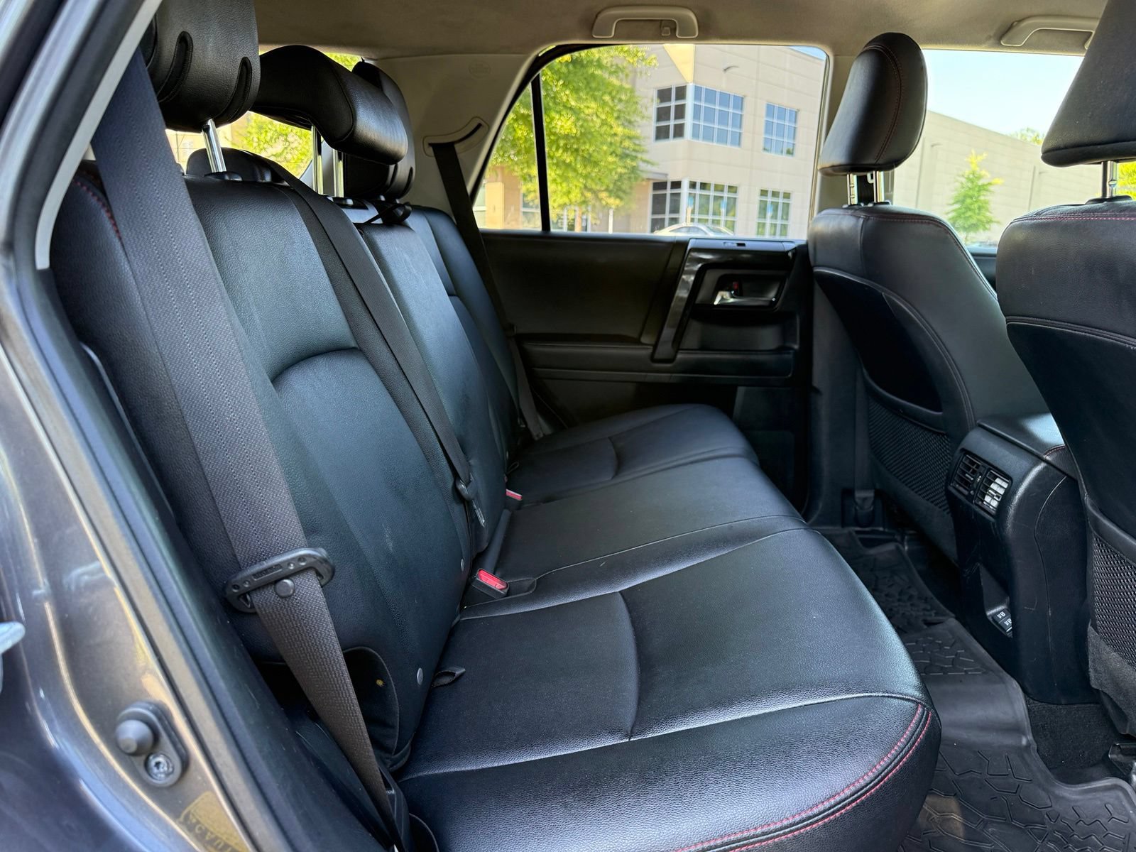 Used 2020 Toyota 4Runner TRD Off-Road Premium AWD/4WD image 39